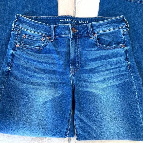 AEO Favorite Boyfriend Super Stretch Mid Rise Bootcut Denim Jeans - Picture 2 of 10